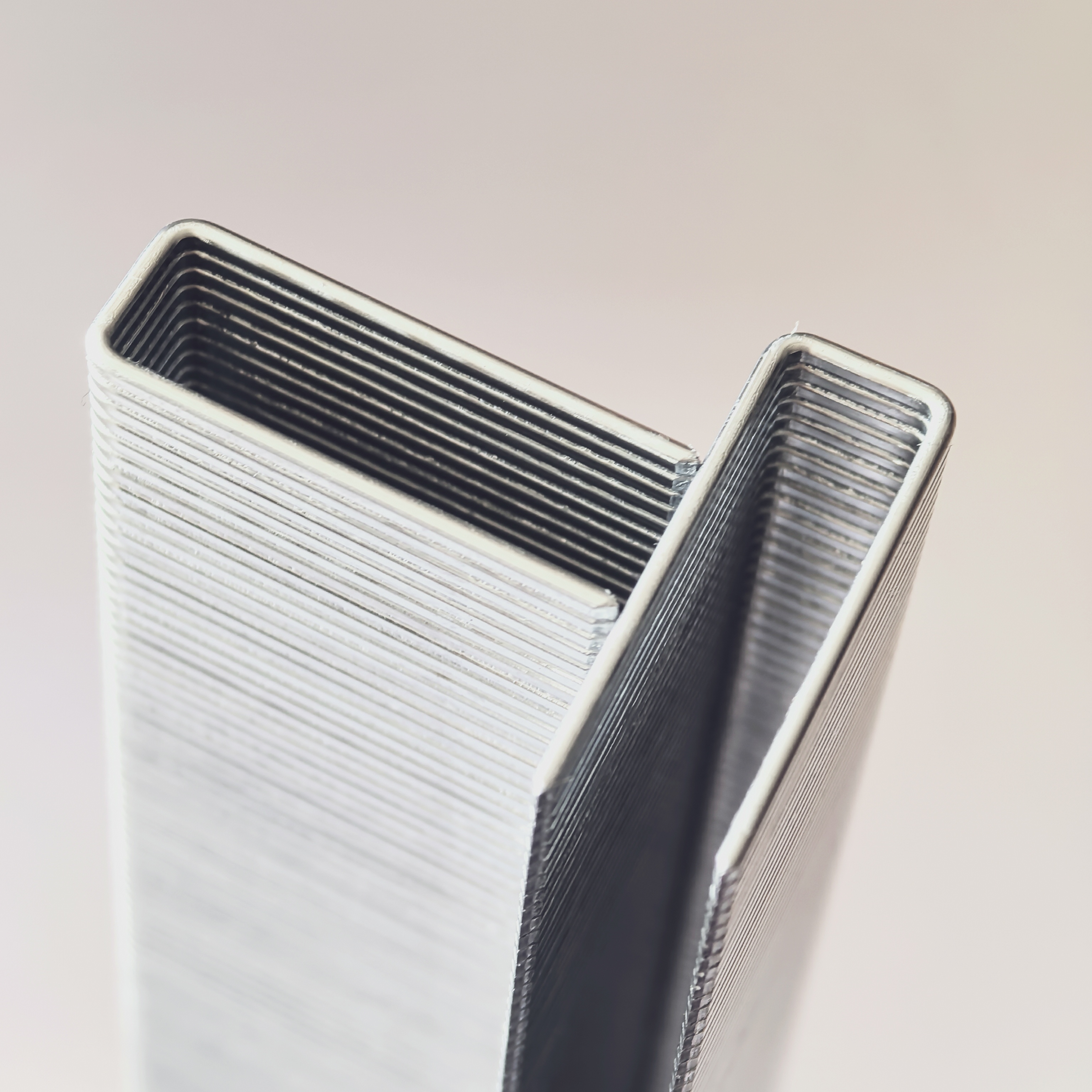 18 Gauge 92 Series 5/16 Inch Medium Wire Staples