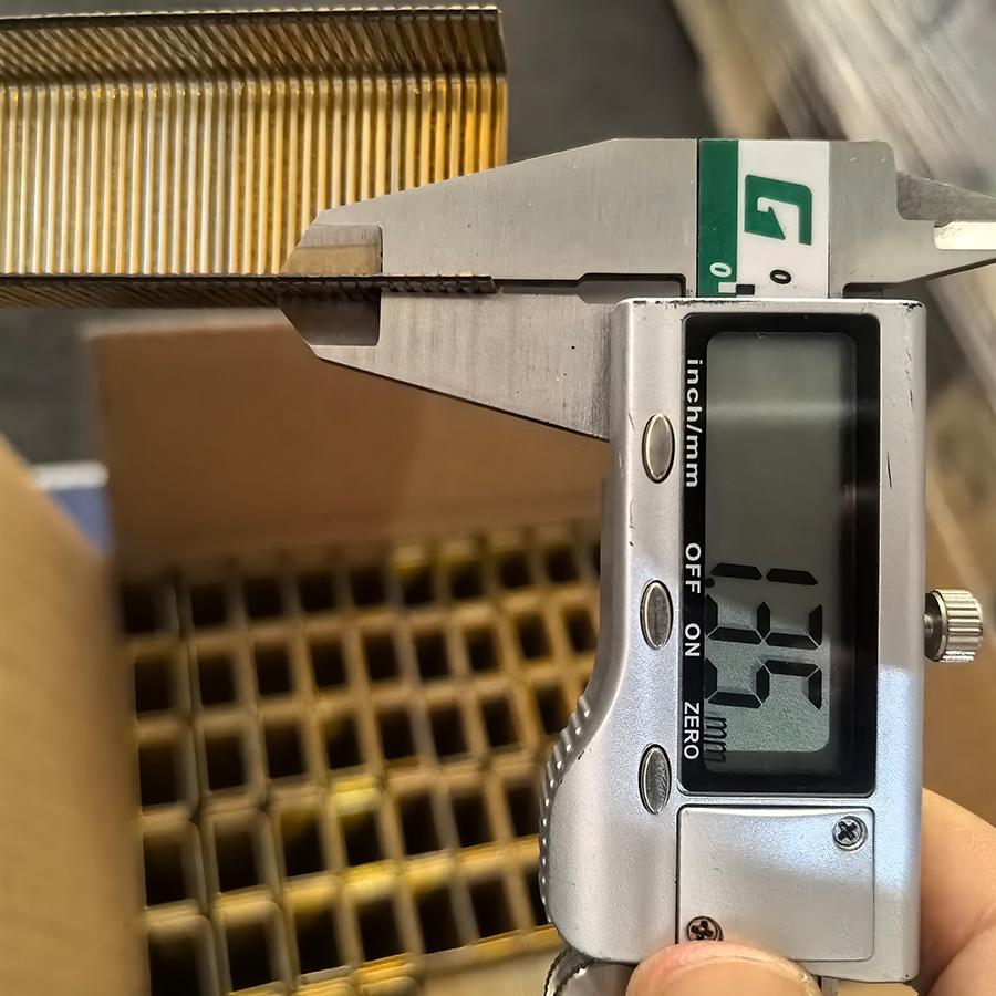 16 Gauge 1 Inch Crown Heavy Wire Staples P16